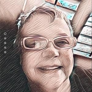 Meet your Posher, Suzanne